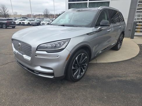 Used 2023 Lincoln Aviator Reserve w/ Equipment Group 201A image 9