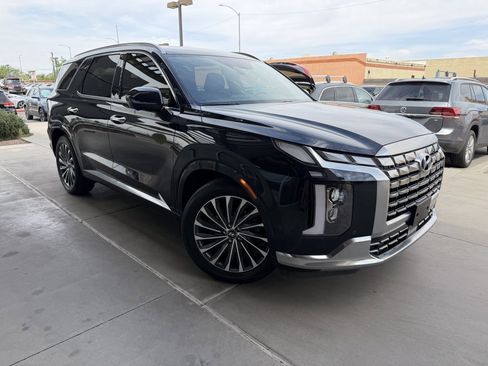 Used 2023 Hyundai Palisade Calligraphy w/ Cargo Package image 6