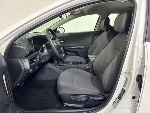 Used 2025 Kia K4 EX image 13