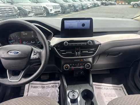 Used 2020 Ford Escape SE FWD image 18