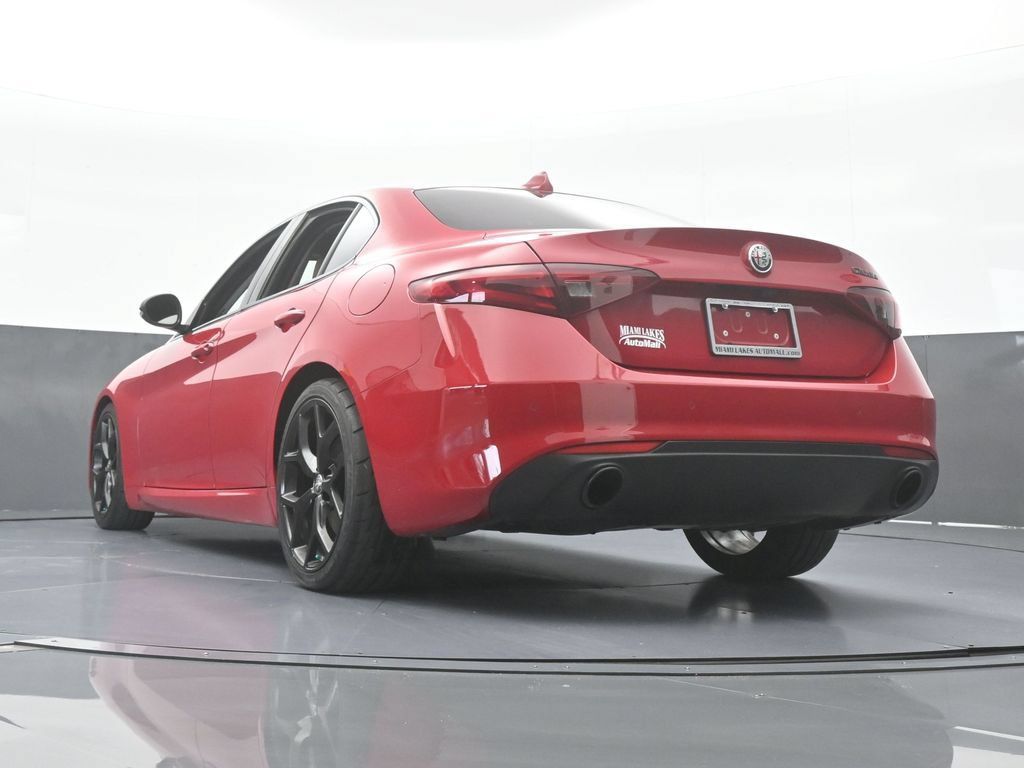 Used 2020 Alfa Romeo Giulia w/ Nero Edizione RWD image 54