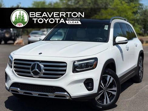 Used 2025 Mercedes-Benz GLB 250 4MATIC image 1