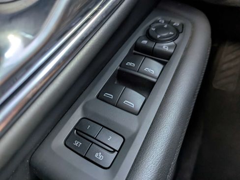 Used 2023 GMC Yukon XL AT4 w/ AT4 Premium Package AWD/4WD image 29