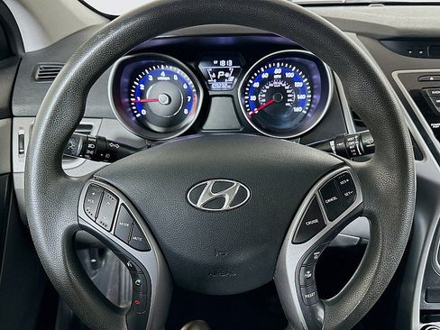 Used 2015 Hyundai Elantra SE w/ Option Group 02 FWD image 12