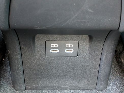 Used 2024 Toyota Prius XLE FWD image 14