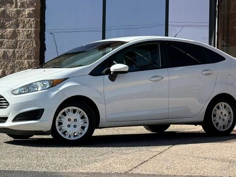 Used 2016 Ford Fiesta S FWD image 3