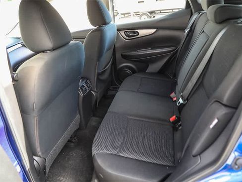 Used 2021 Nissan Rogue Sport S image 16