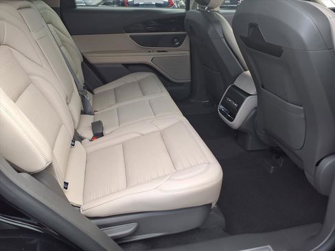 Used 2024 Lincoln Nautilus Reserve w/ Equipment Group 202A image 14