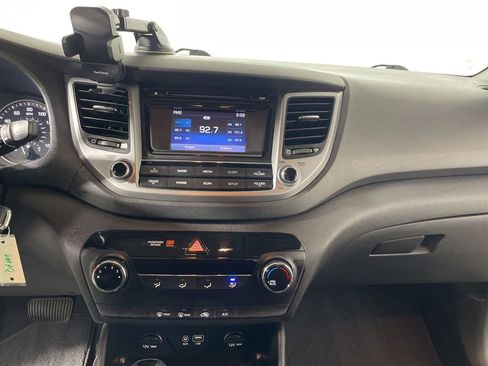 Used 2018 Hyundai Tucson SE image 15