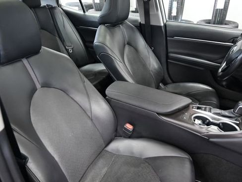 Used 2023 Toyota Camry XLE w/ Cold Weather Package image 9