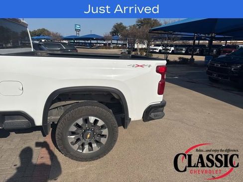 Used 2022 Chevrolet Silverado 2500 Custom w/ Gooseneck/5TH Wheel Package image 13