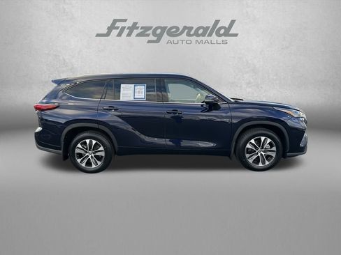 Used 2021 Toyota Highlander XLE image 8