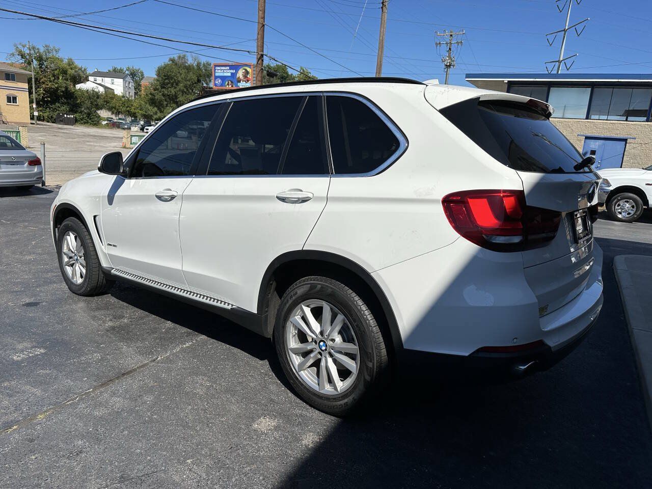 Used 2015 BMW X5 xDrive35i w/ Premium Package AWD/4WD image 2