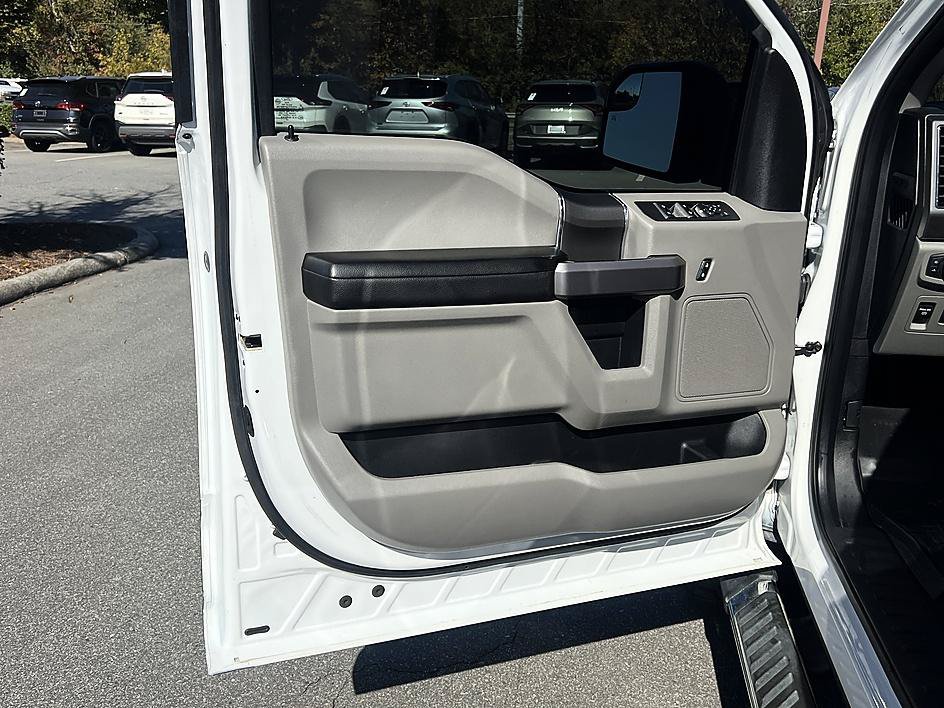 Used 2019 Ford F150 XLT w/ Equipment Group 302A Luxury AWD/4WD image 17