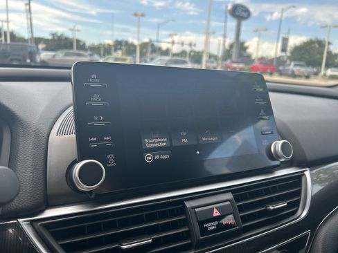 Used 2019 Honda Accord Sport image 19