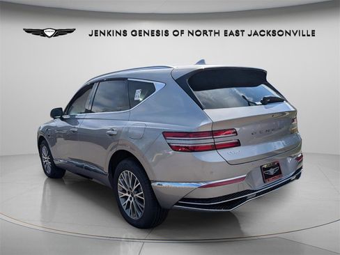 Used 2025 Genesis GV80 2.5T image 3
