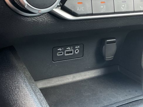 Used 2025 Nissan Altima 2.5 SV FWD image 21