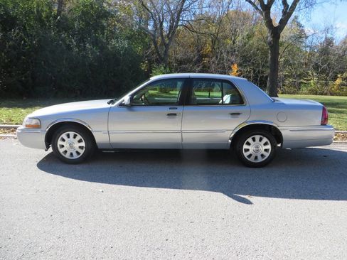 Used 2003 Mercury Grand Marquis LS image 2