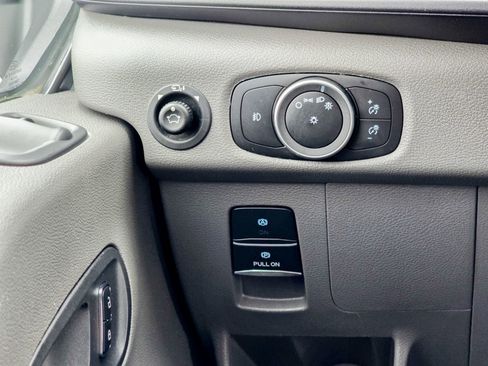 Used 2023 Ford Transit 350 XLT image 40