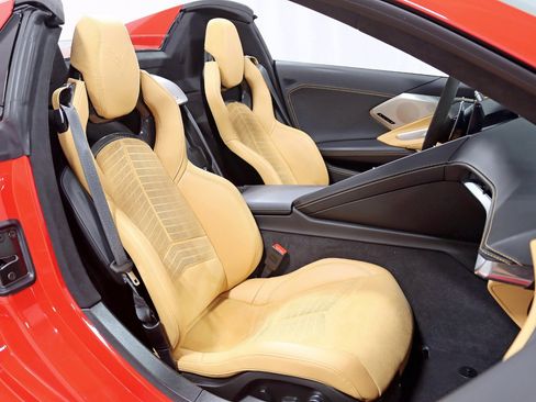 Used 2023 Chevrolet Corvette Stingray Premium Conv w/ Z51 Performance Package RWD image 28