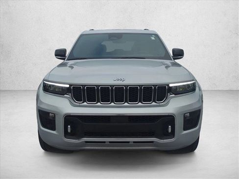 Used 2023 Jeep Grand Cherokee Overland AWD/4WD image 2