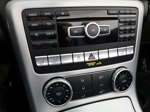 Used 2014 Mercedes-Benz SLK 250 image 27