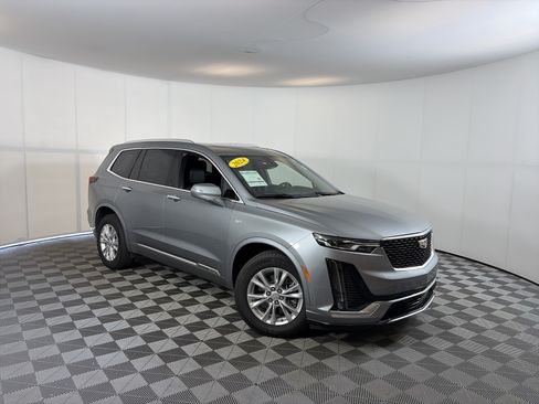 Certified 2024 Cadillac XT6 Luxury AWD/4WD image 1