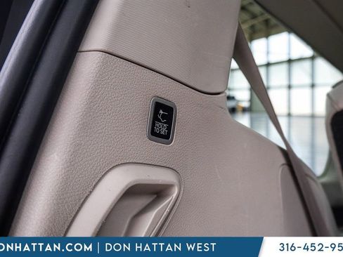 Used 2023 Jeep Wagoneer Series III w/ Preferred Equipment Group image 38