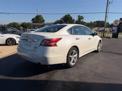 Used 2014 Nissan Altima 2.5 SV FWD image 6