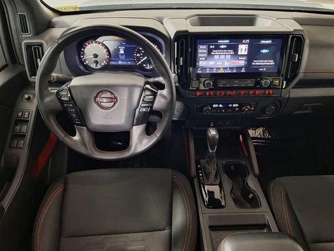 Used 2025 Nissan Frontier Pro-X RWD image 9