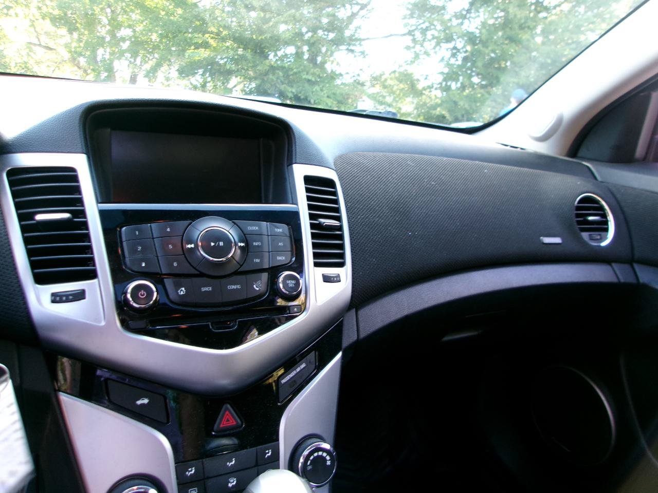 Used 2016 Chevrolet Cruze LT w/ Sun And Sound Package FWD image 13