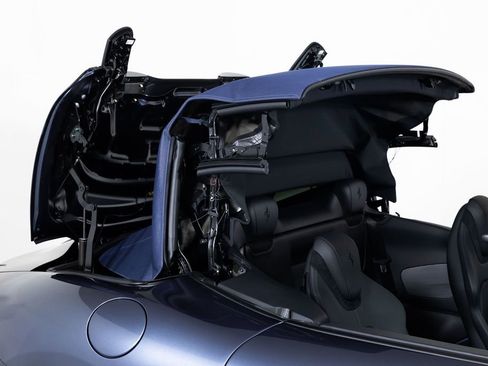 Used 2024 Ferrari Roma Spider image 23