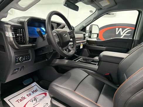 New 2026 Ford F250 Lariat w/ Black Appearance Package AWD/4WD image 11