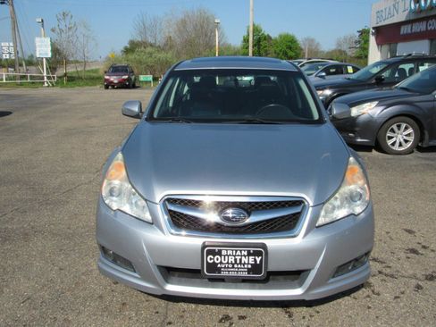 Used 2012 Subaru Legacy 2.5i Limited AWD/4WD image 3