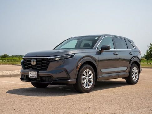 Used 2025 Honda CR-V LX image 3