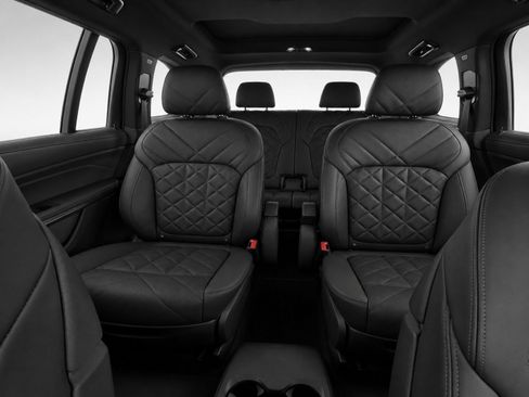 Used 2024 BMW X7 xDrive40i w/ M Sport Package AWD/4WD image 15