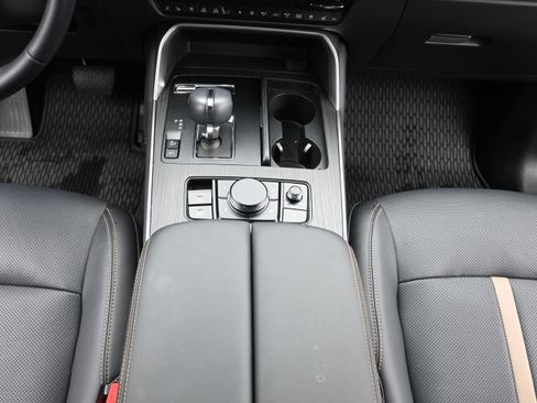 Used 2026 MAZDA CX-90 3.3 Turbo S w/ Premium Plus AWD/4WD image 18