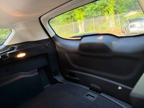 Used 2018 Ford Escape SE w/ SE Sport Appearance Package FWD image 22