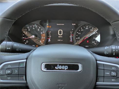 Used 2025 Jeep Compass Latitude w/ Altitude Special Edition image 26