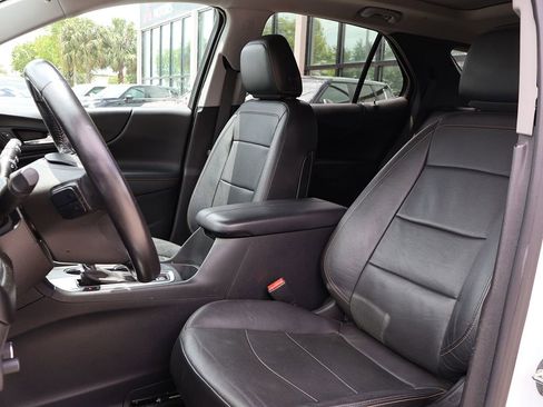 Used 2021 Chevrolet Equinox Premier FWD image 33