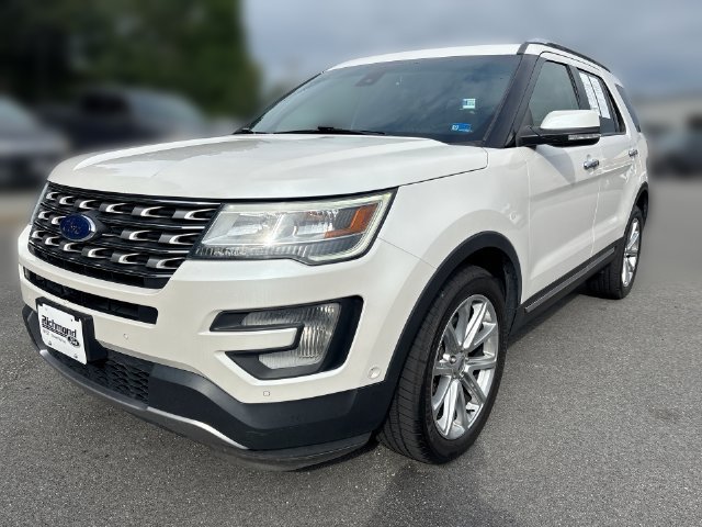 Used 2016 Ford Explorer Limited w/ Equipment Group 301A AWD/4WD image 4