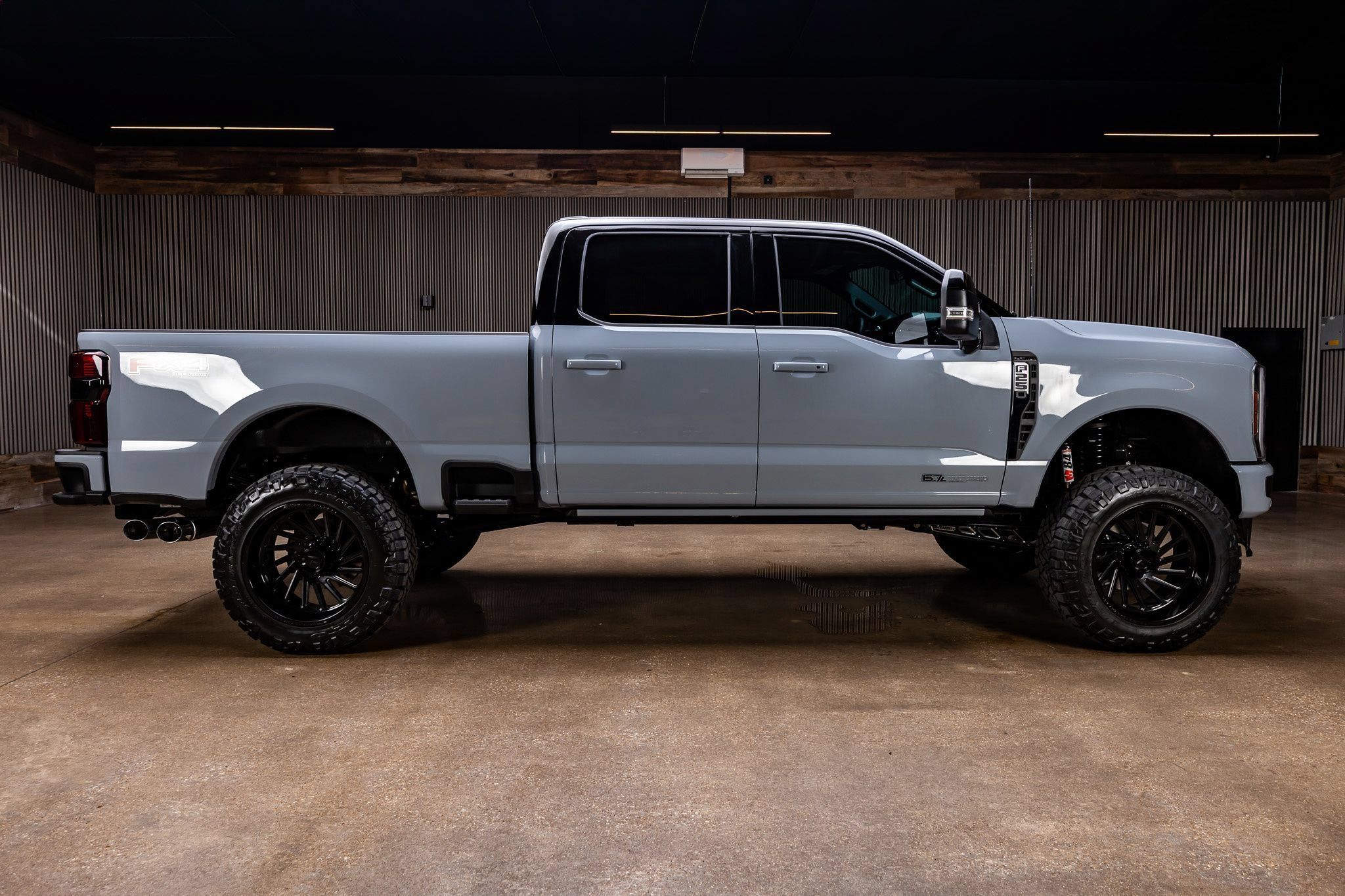 Used 2026 Ford F250 Platinum AWD/4WD image 11