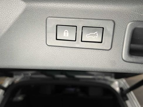 Used 2025 Subaru Forester Limited AWD/4WD image 16