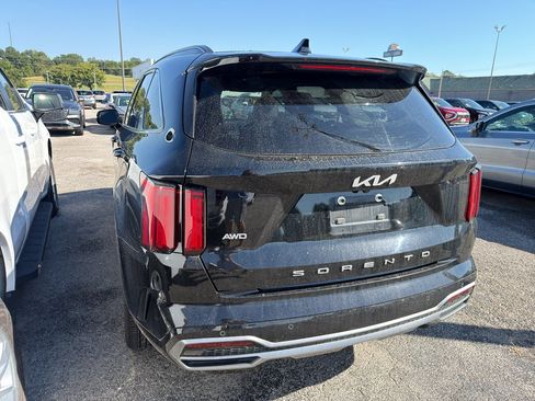 Used 2022 Kia Sorento SX AWD/4WD image 3