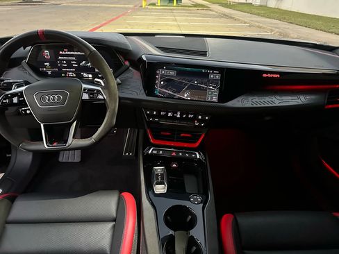 Used 2023 Audi RS e-tron GT image 26