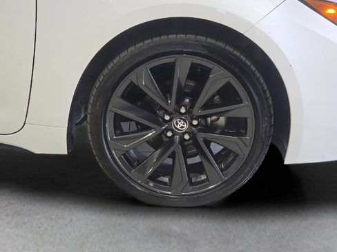 Certified 2025 Toyota Corolla SE w/ SE Premium Package image 9