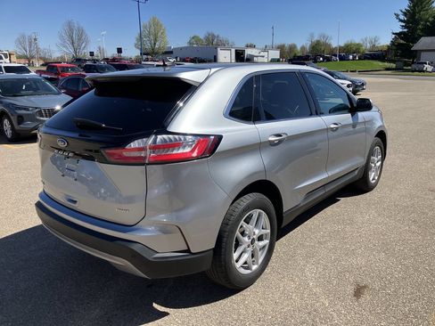 Used 2024 Ford Edge SEL w/ Convenience Package AWD/4WD image 6