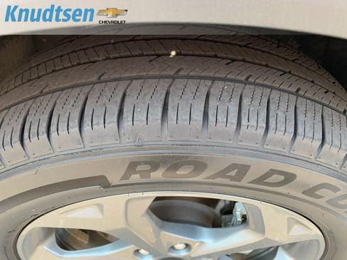 Used 2025 Ford Escape ST-Line Select AWD/4WD image 10