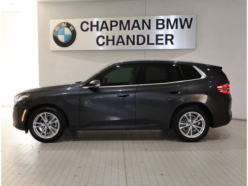 Certified 2025 BMW X3 xDrive30i w/ Convenience Package AWD/4WD image 3