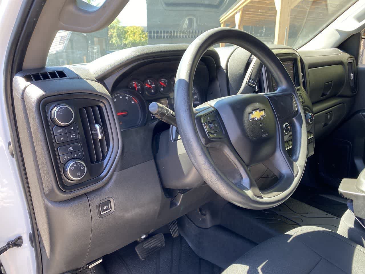 Used 2020 Chevrolet Silverado 1500 Custom w/ Custom Value Package AWD/4WD image 2